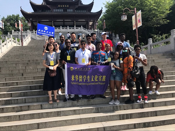 国产a∨国片精品白丝美女视频