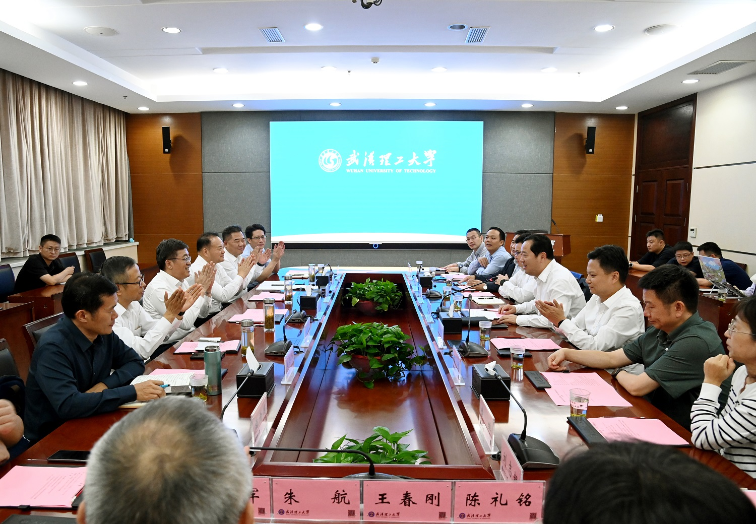 国产a∨国片精品白丝美女视频