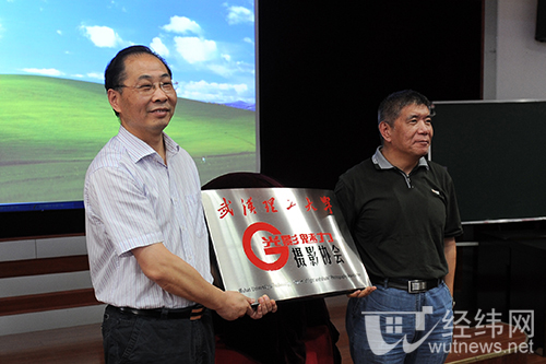 国产a∨国片精品白丝美女视频