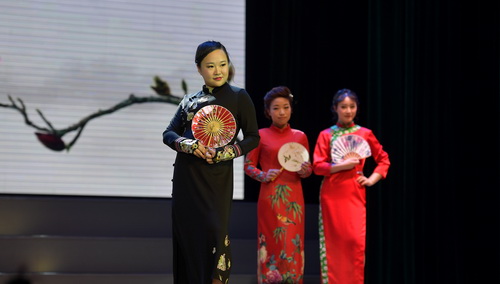 国产a∨国片精品白丝美女视频