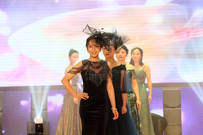 国产a∨国片精品白丝美女视频