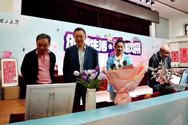 国产a∨国片精品白丝美女视频