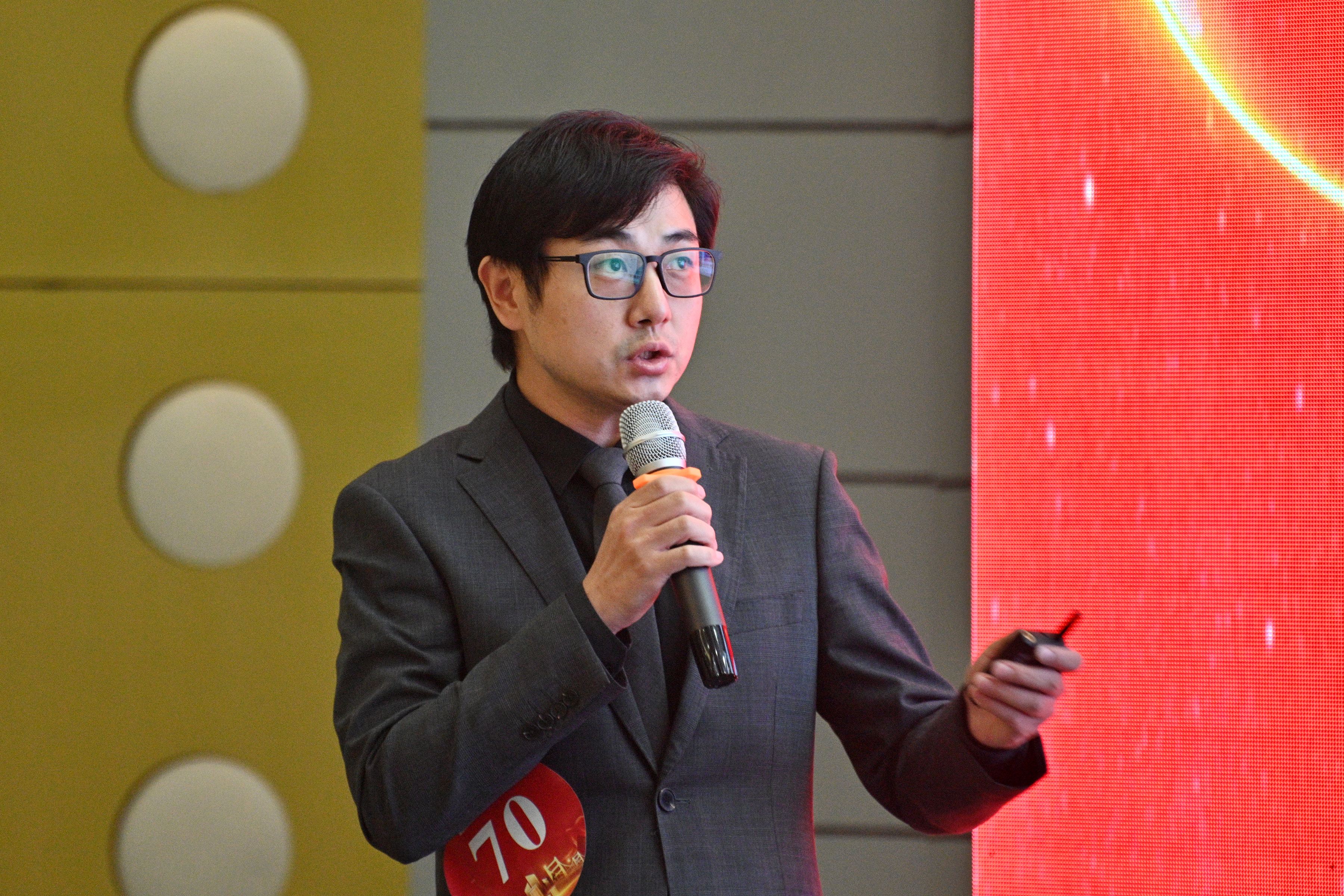 国产a∨国片精品白丝美女视频